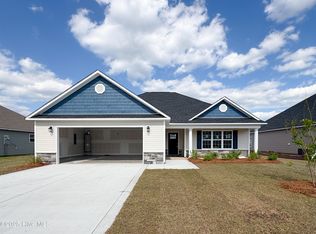 608 Carmel Dr, Sneads Ferry, NC 28460