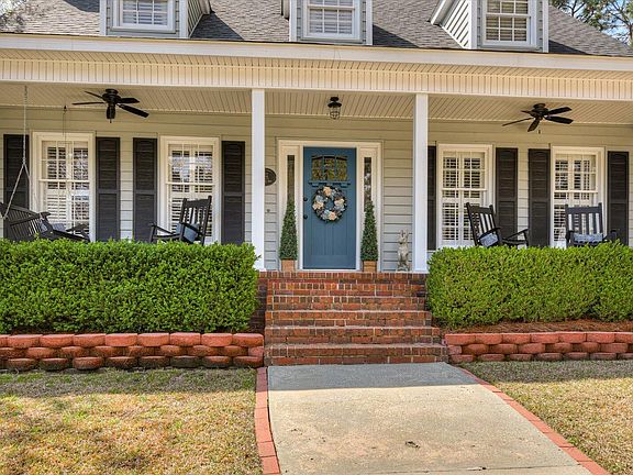 5th image of 2 White Pine Court