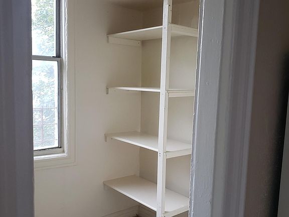 4th image of 160 Elliott Ave APT 2N