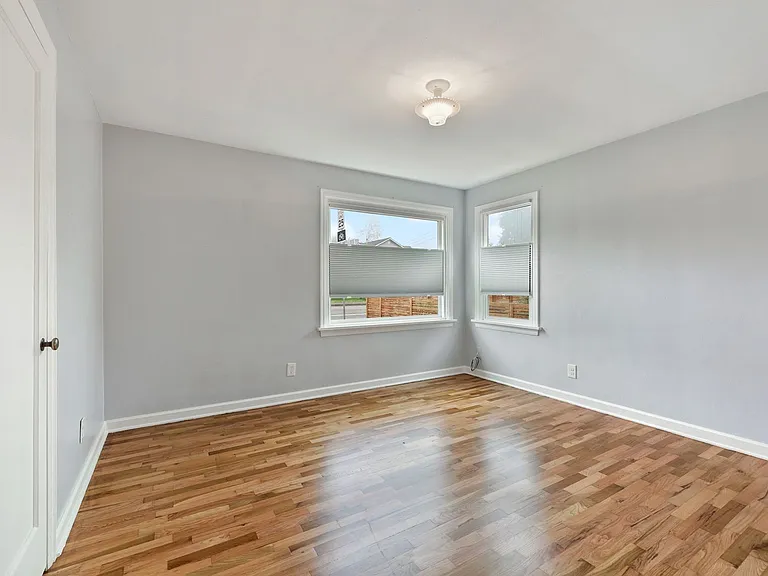1223 Puget St NE — Photo 16