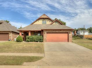 750 Glenhaven Villas Ct, Oklahoma City, OK 73110