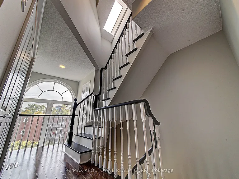 2353 Marine Dr #3 — Photo 13