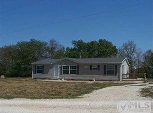 500 N Walnut St, Centerview, MO 64019