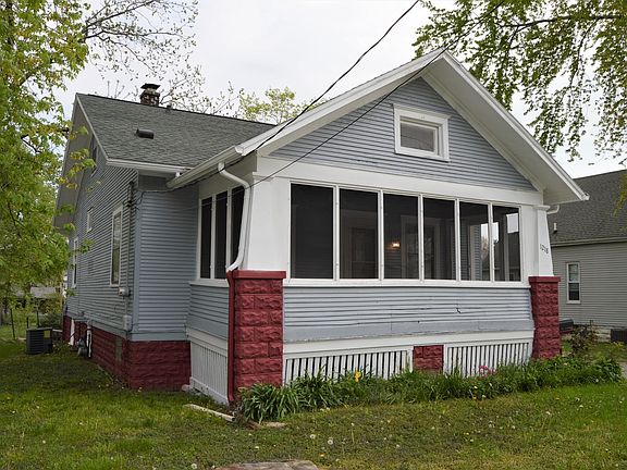 3rd image of 1218 E Oakland Ave