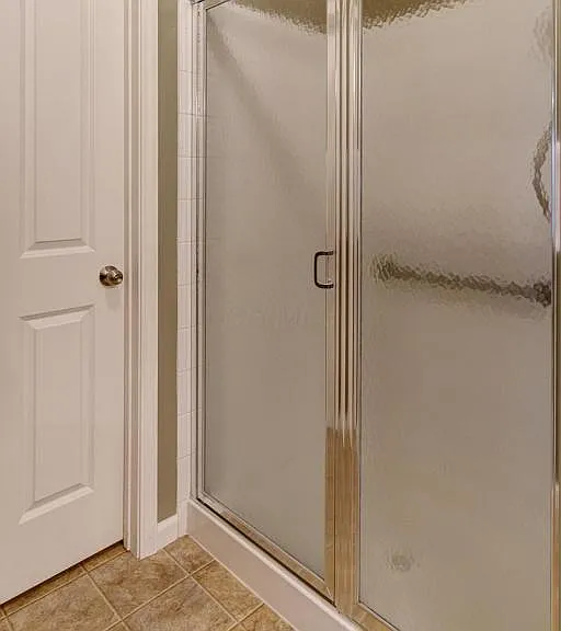 1424 Lakes Circle Dr — Photo 2
