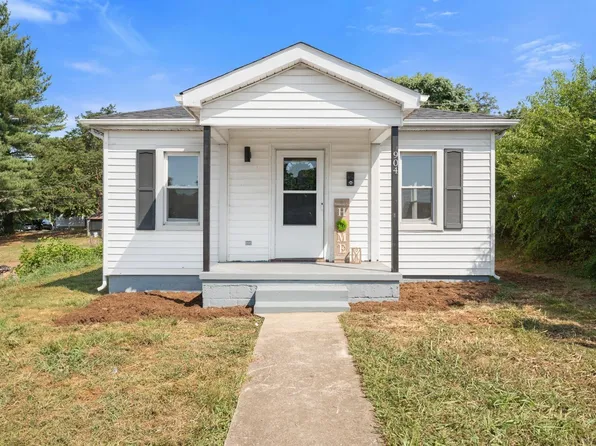 904 Park St, Altavista, VA 24517