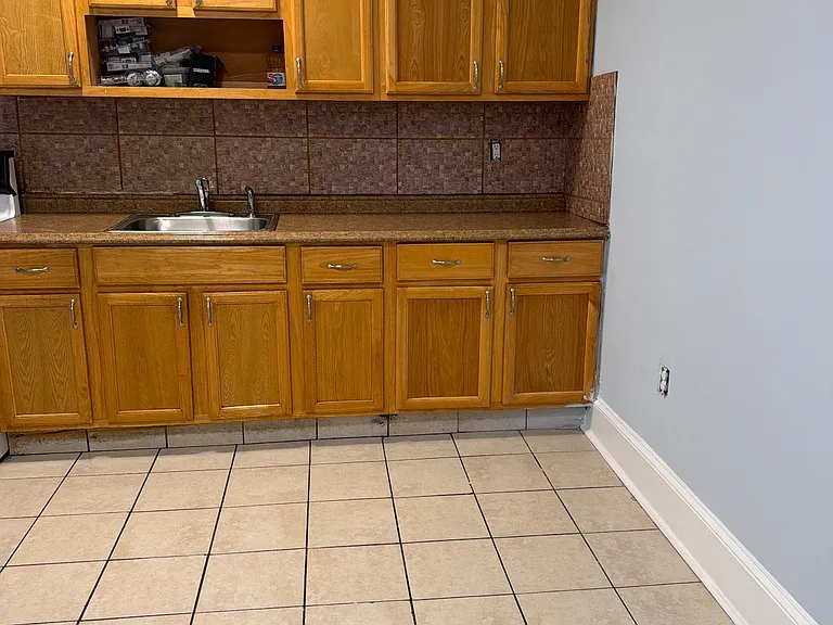 5502 Spring St — Photo 11