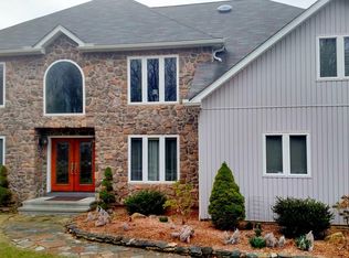 65 Oak Ridge Dr, Albrightsville, PA 18210