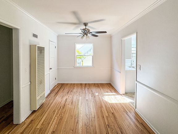 3rd image of 1021 16th St #B