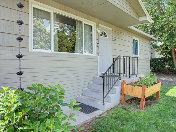 1203 20th Ave, Clarkston, WA 99403
