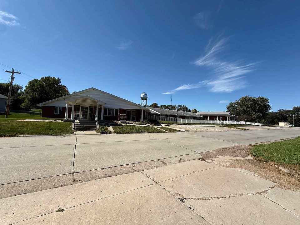 1st image of 702 Cedar Ave