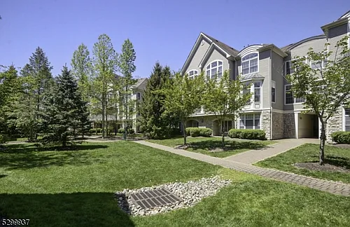 511 Kensington Ln Photo 1