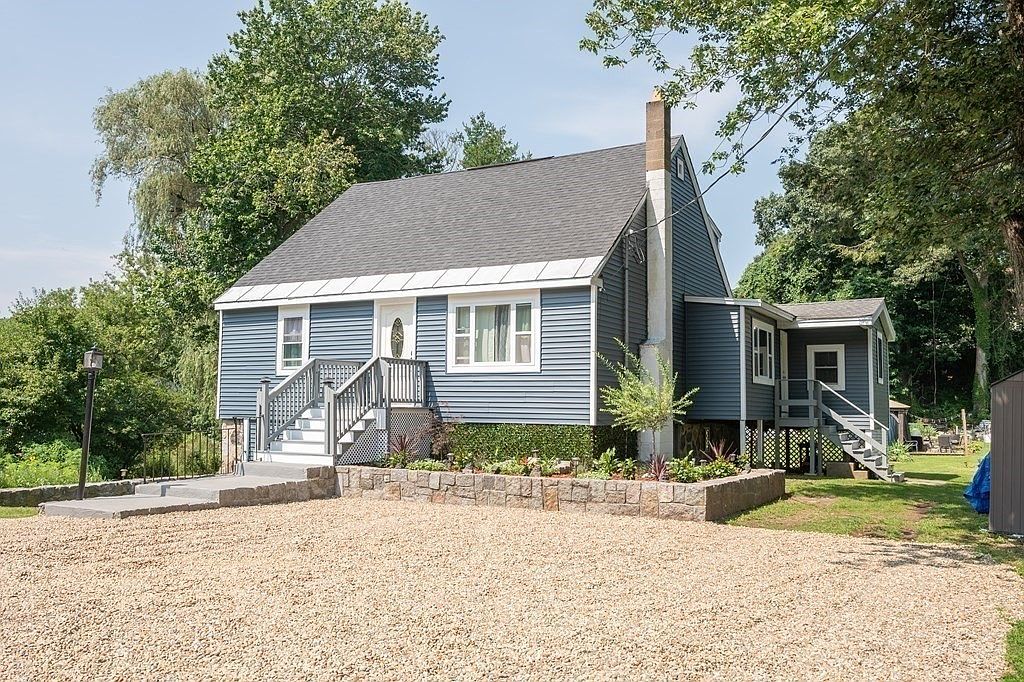 92 Wenham St, Danvers, MA 01923 Zillow