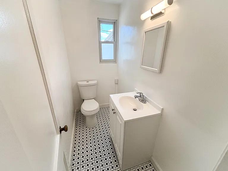 5027 Sargent Rd NE — Photo 17