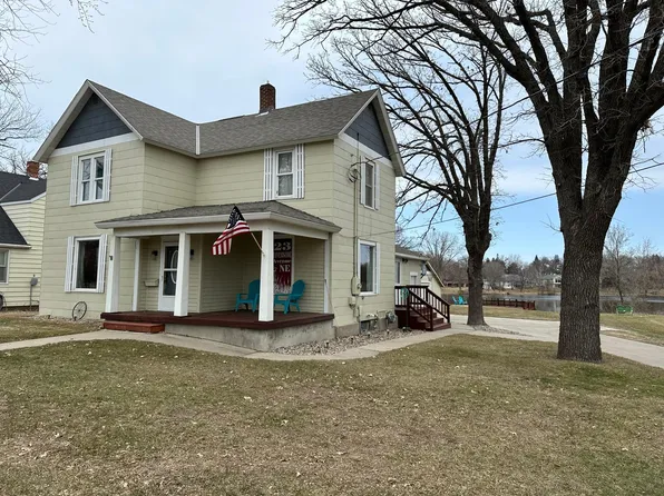 23 Riverside Ave NE, Melrose, MN 56352