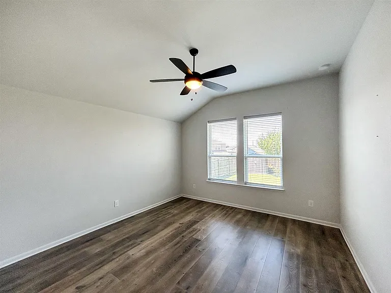 558 Bridgestone Way — Photo 18