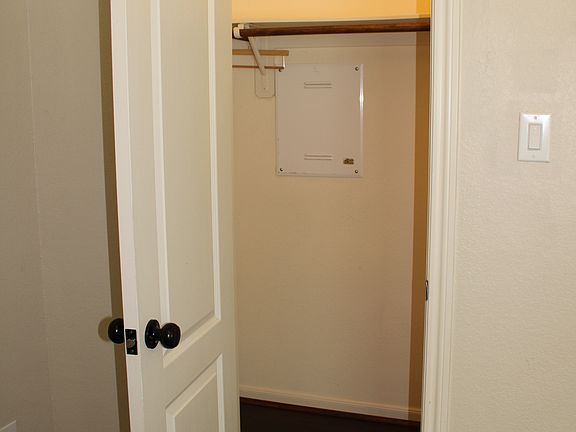 5th image of 3002 Hartford Trail Ln