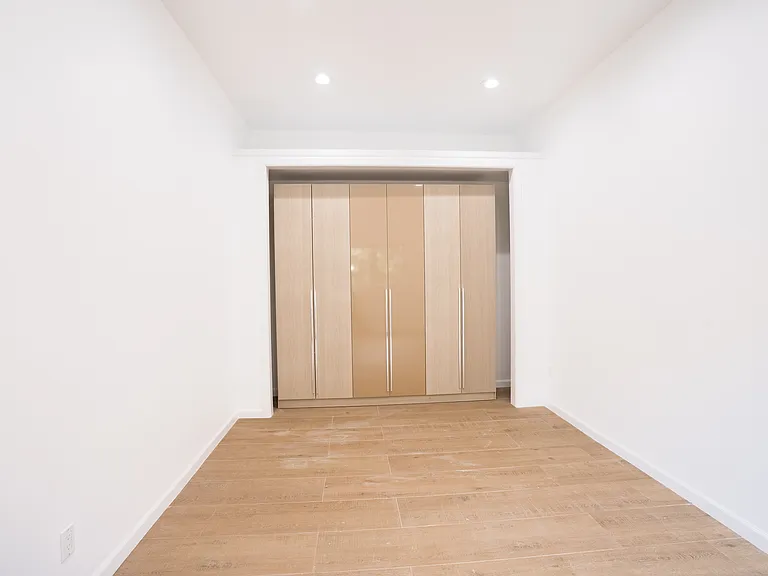 8330 Lilienthal Ave #8334 — Photo 11