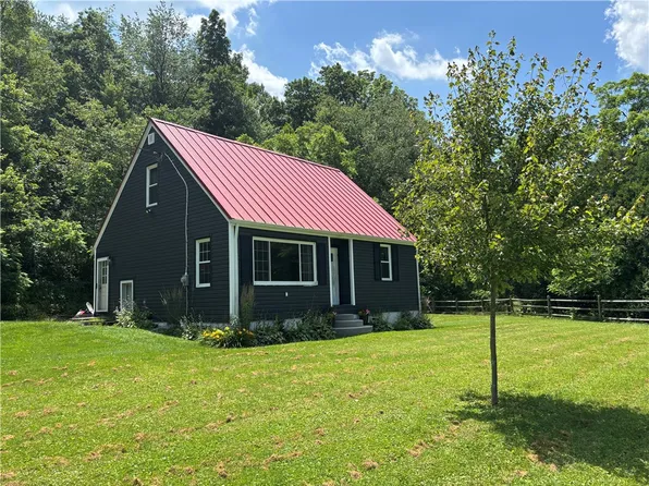 2263 Lovi Rd, Freedom, PA 15042