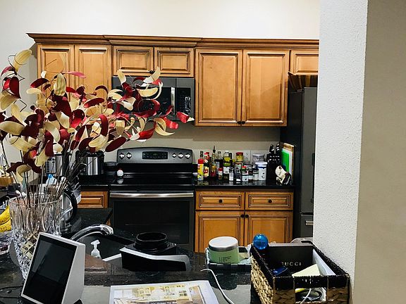 5th image of 41 Meridian Dr
