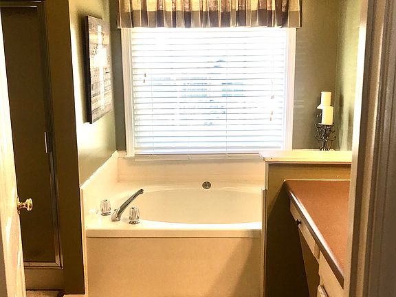 3rd image of 2506 New Forest St