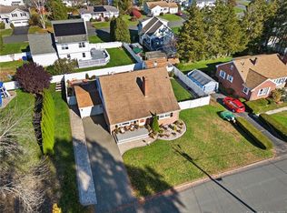 48 Evergreen Rd, Newington, CT 06111