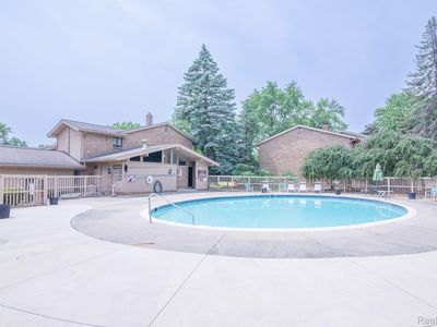 7405 Pebble Point #23-1, West Bloomfield, MI, 48322
