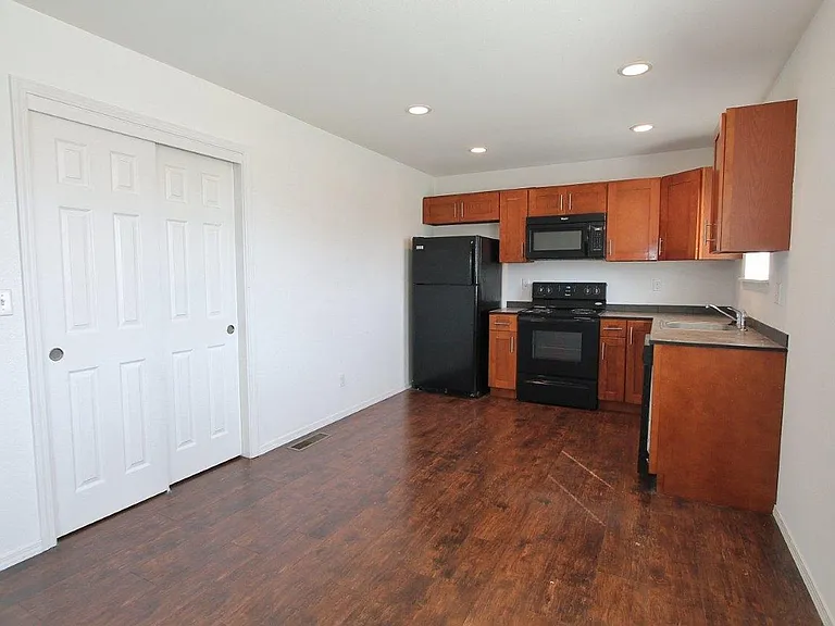 4016 Washington Ave — Photo 6