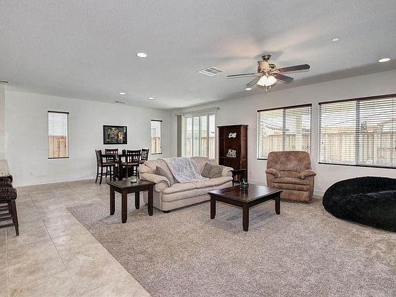 3rd image of 2030 Diggs Ct
