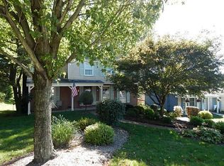 425 Tahoe Dr, Pittsburgh, PA 15239