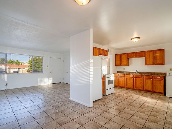 2nd image of 10273 Yellowstone St
