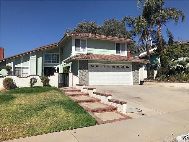 1st image of 12565 Broadleaf Ln