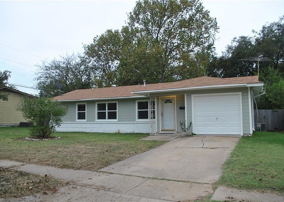 1st image of 405 NW Tarrant Ave