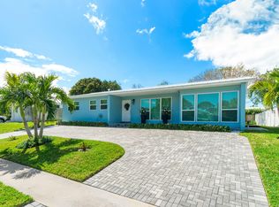 371 Saturn Ave, Tequesta, FL 33469