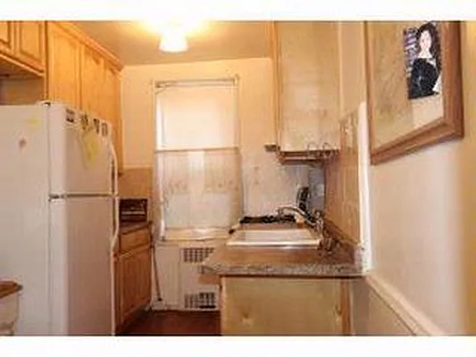 Sold by Superior Realty Service | media 6