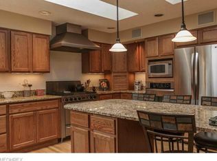 3172 N Dover Rd, Stow, OH 44224