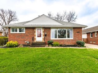 30132 Oakdale Rd, Eastlake, OH 44095