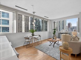 555 Yonge St #707, Toronto, ON