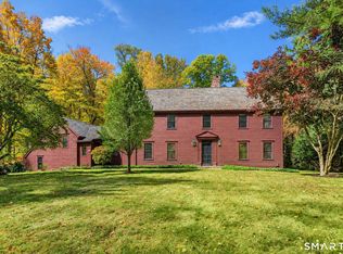 28 Maplecrest Drive, Danbury, CT 06811