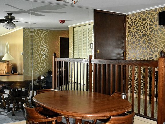 5th image of 1313 Cass Ln W #302