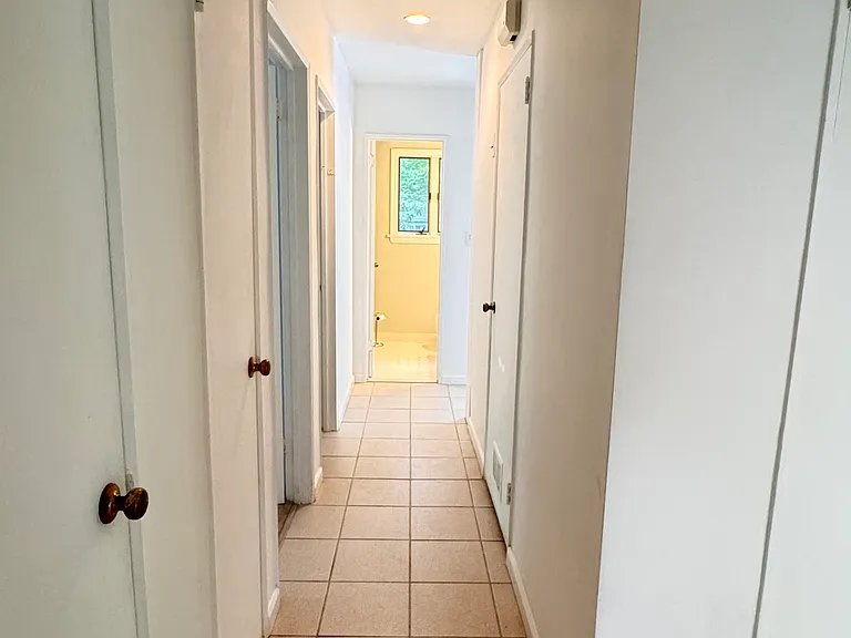 8 Midwood Rd — Photo 13