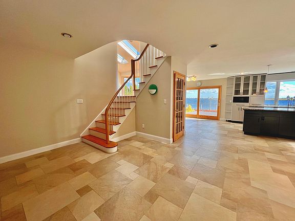 3rd image of 3971 Greentree Dr