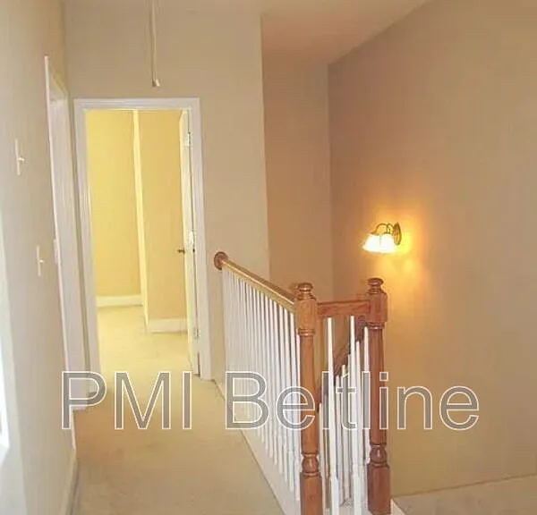 506 Williamson St SE — Photo 15