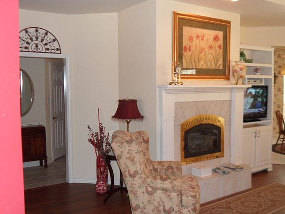 3rd image of 1358 Hideaway Ln W