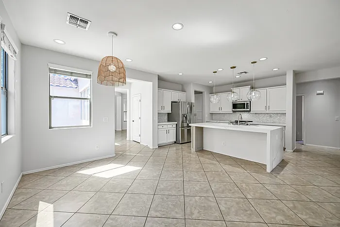23862 W Gibson Ln — Photo 11
