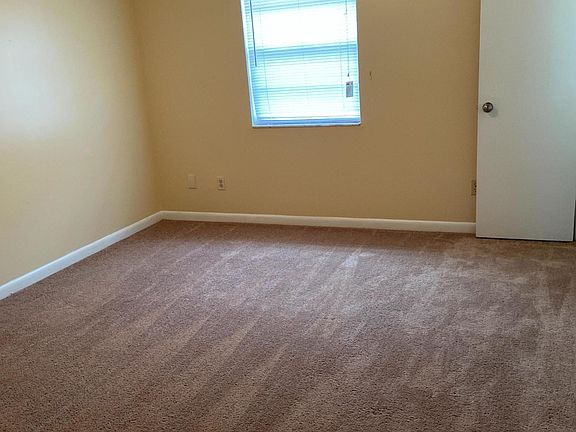 3rd image of 7634 Club Duclay Dr