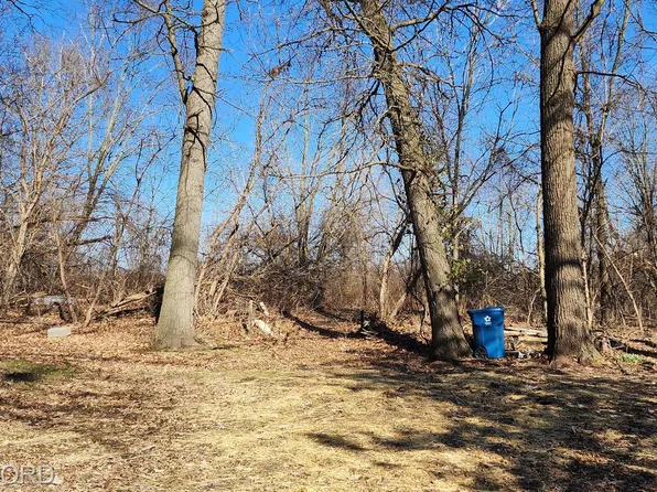 570 Elkinford Dr, White Lake, MI 48383