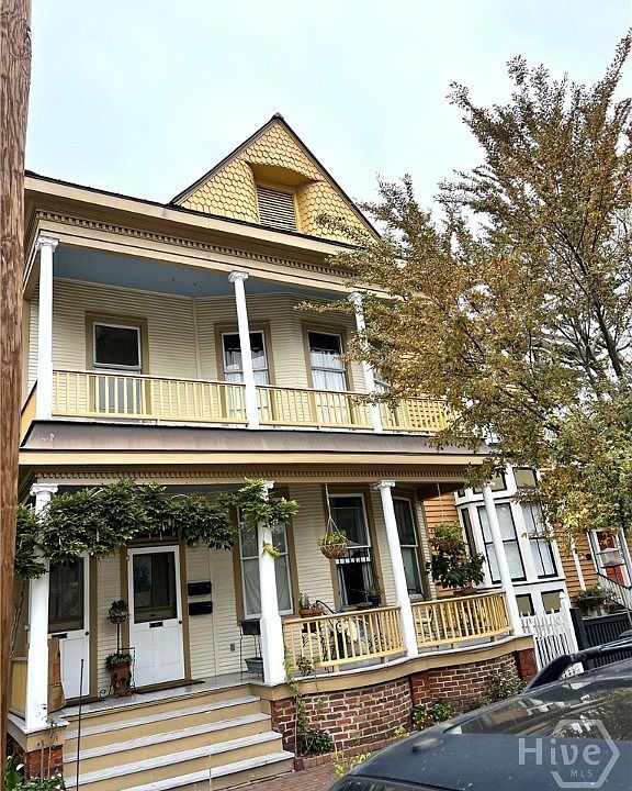 1st image of 212 W Park Ave