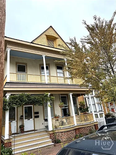 212 W Park Ave Photo 1