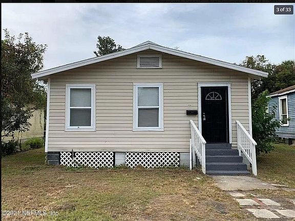 2nd image of 2830 Jupiter Ave
